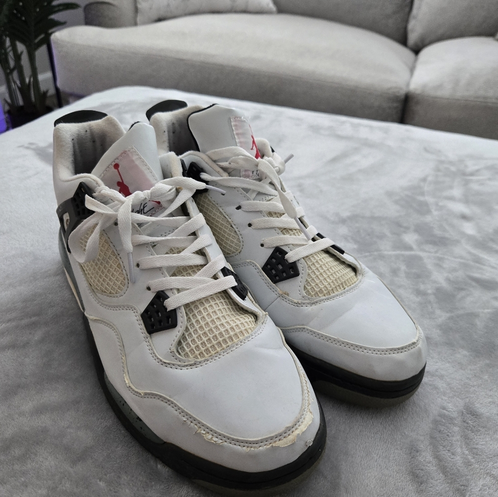 JORDAN 4
